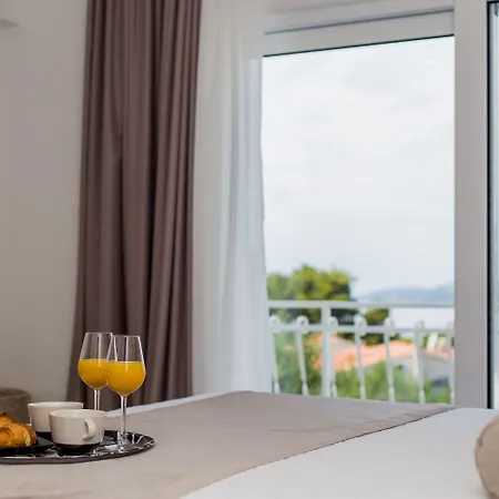 Blanka 4* Donji Okrug (Ciovo)